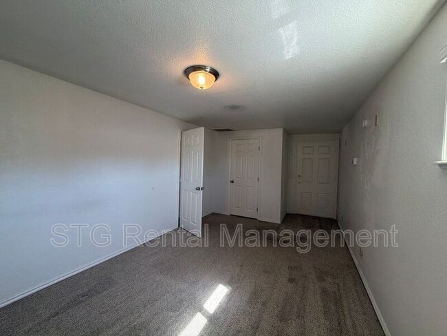 Building Photo - 145 E 500 S