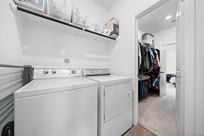 Building Photo - 9303 Darby Knoll Wy