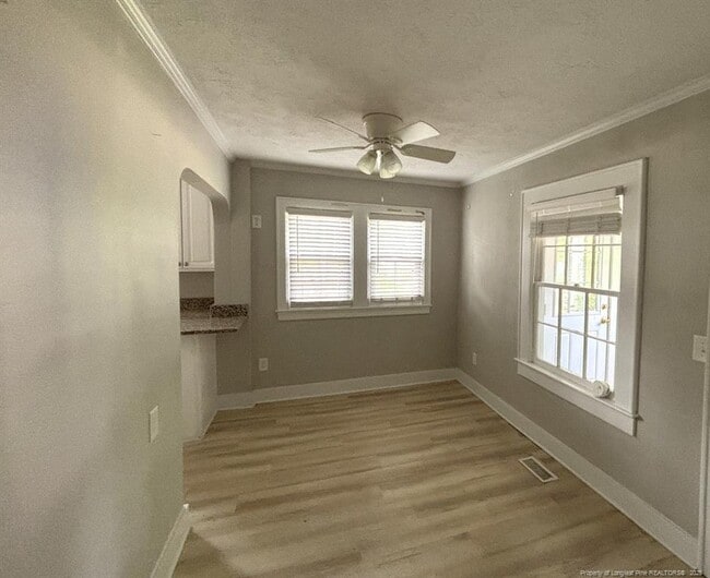 Building Photo - 1516 Fort Bragg Rd