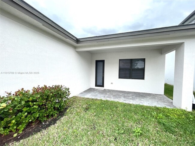 Building Photo - 4506 SW 174th Ave