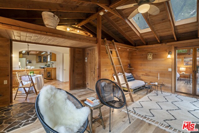 Building Photo - 650 N Topanga Canyon Blvd