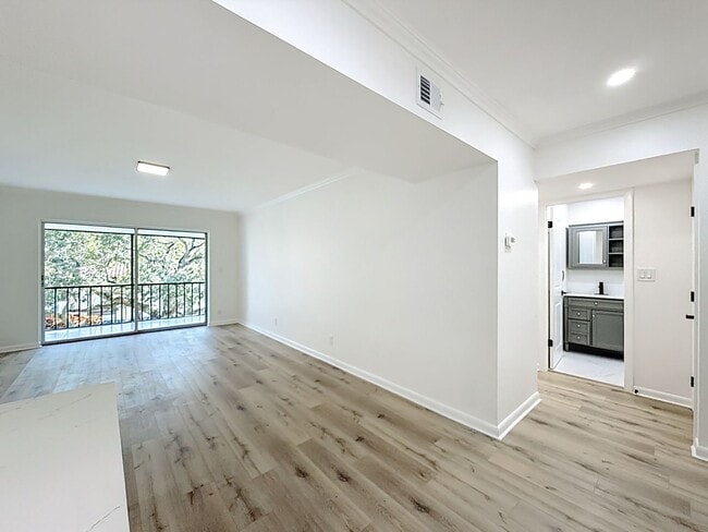 Building Photo - Beautiful 2 bedroom 2 bath Condo in Boca Raton, close to FAU