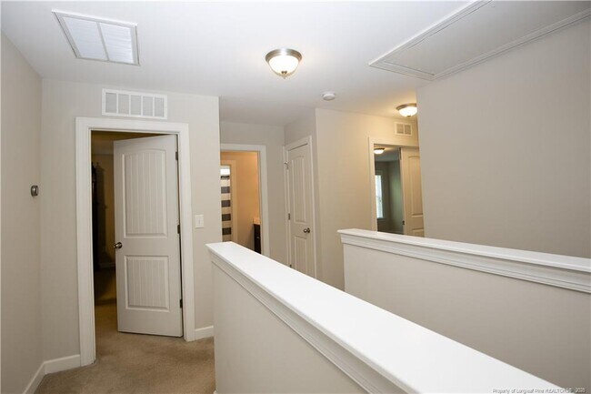 Building Photo - 747 Century Dr