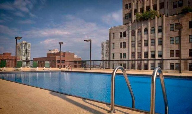 Building Photo - 1133 N Dearborn St