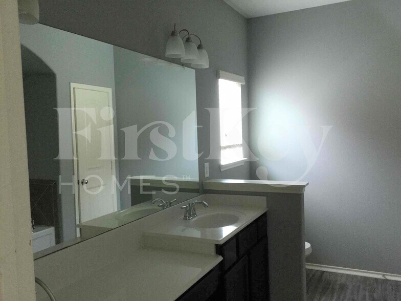 Building Photo - 7876 Galleon Field Ln