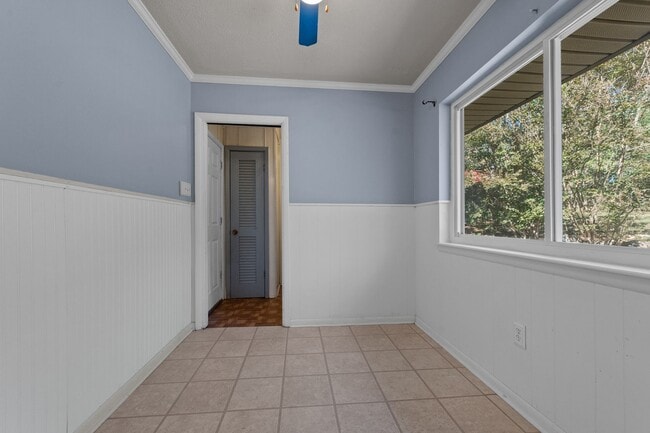 Building Photo - Indianhead Lakes Rental!