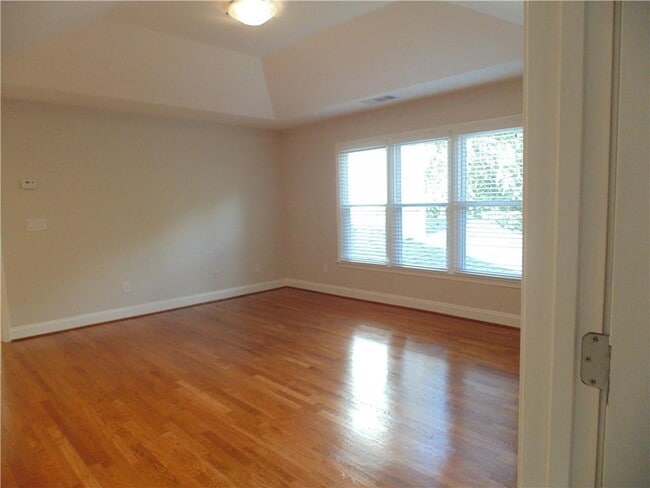 Building Photo - 3895 Deauville Way