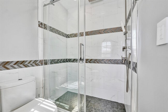 Building Photo - 1744 SE 9th St