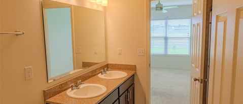 Building Photo - 275 Lake Lucerne Way
