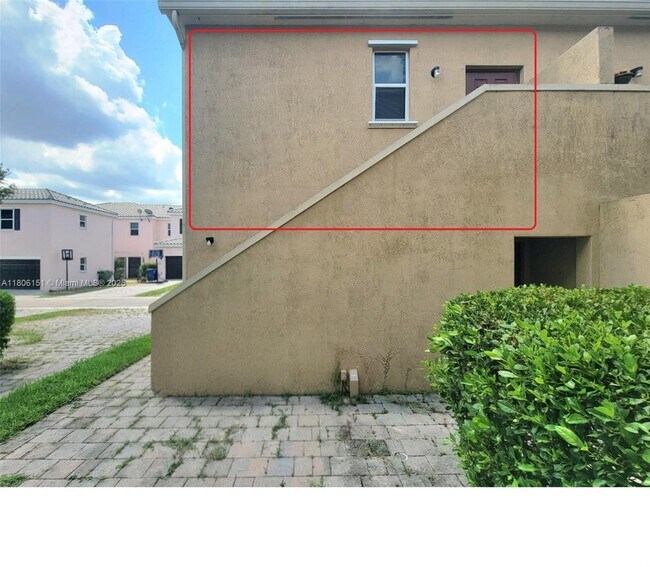 Building Photo - 9372 SW 171st Ct