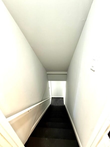 Building Photo - 35 Fiat Ave