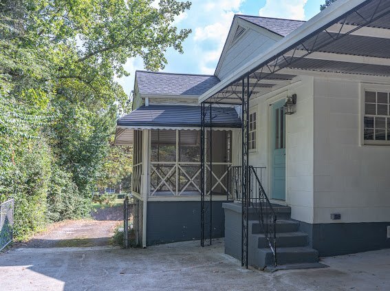 Building Photo - 3200 Lavista Rd