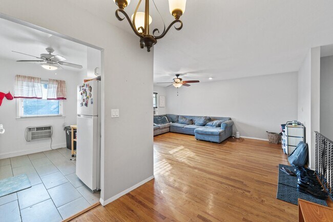 Building Photo - 26 Briarwood Rd