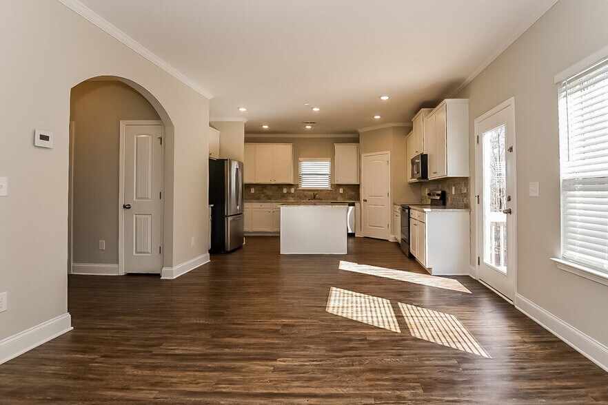 Building Photo - 28 Thunderhawk Ln