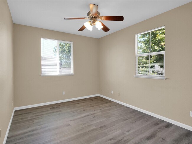 Building Photo - 4312 Middlefield Dr