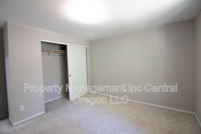 Building Photo - 20278 Knightsbridge Pl