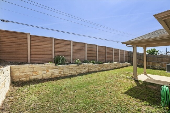 Building Photo - 201 Frederick Dr