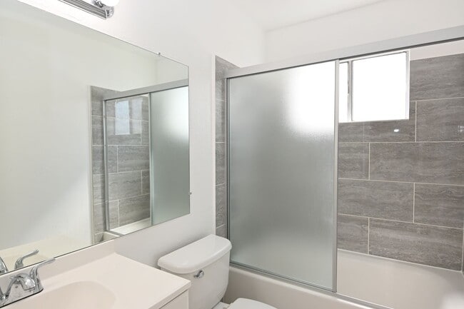 Building Photo - 1181 Casa Marcia Pl