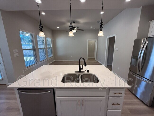 Building Photo - 4689 Sago Palm Cir