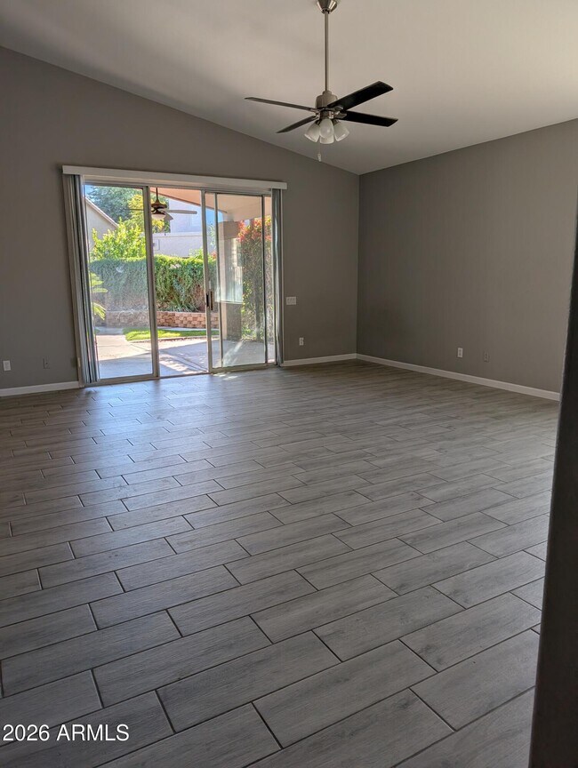 Building Photo - 15801 N 11th Ave