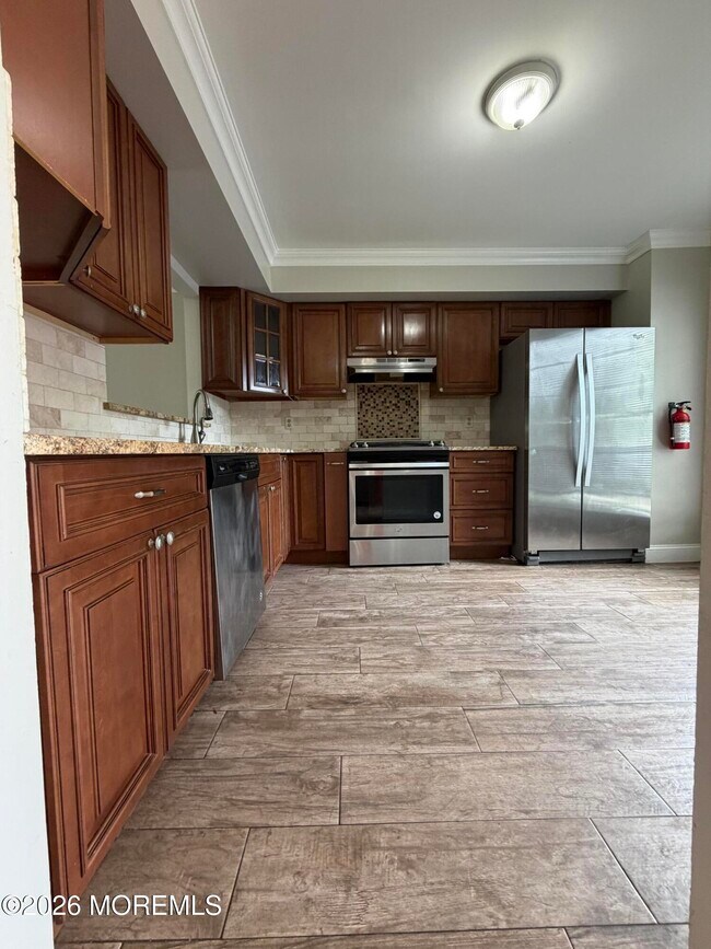 Building Photo - 155 Tanglewood Pl