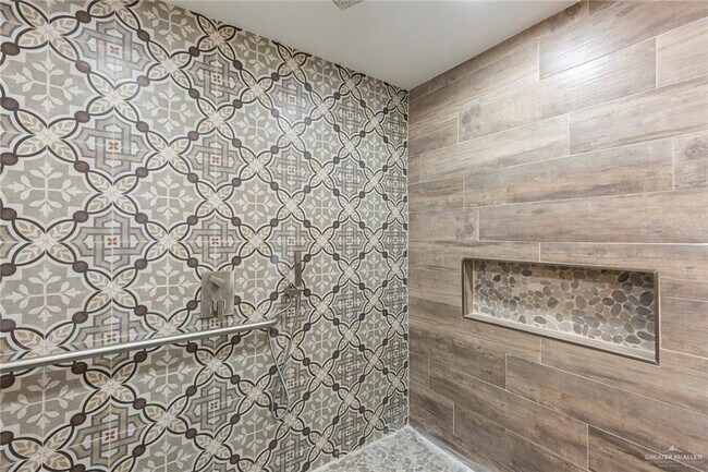 Building Photo - 21 Verdin Ave