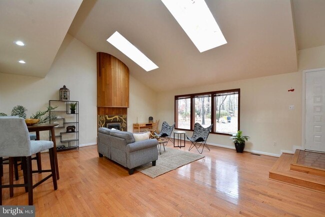 Building Photo - 8421 Alvin Rd