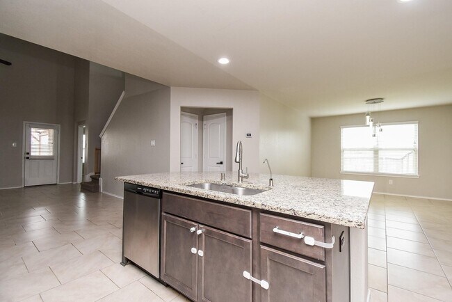 Building Photo - 4602 Tuscan Lily Dr