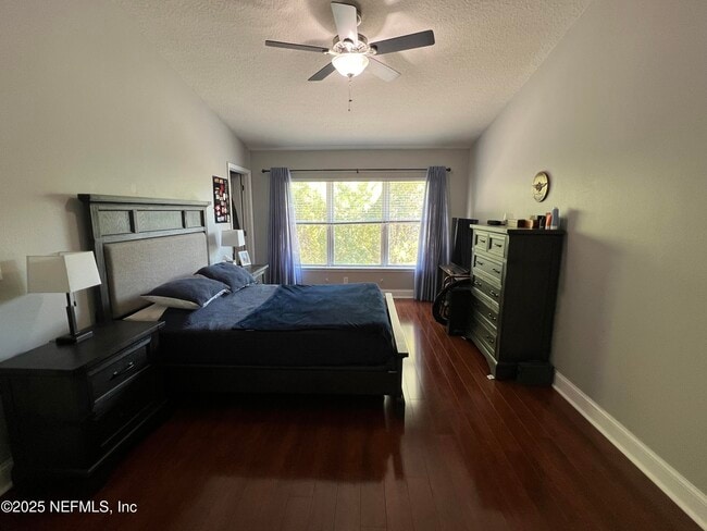 Building Photo - 4193 Highwood Dr