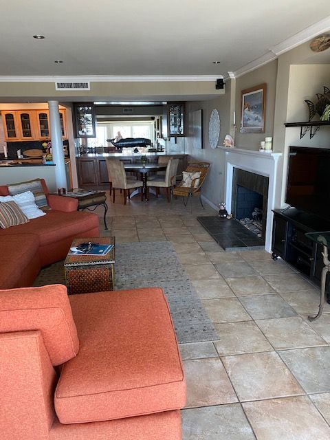 Building Photo - 501 Avenida Del Mar