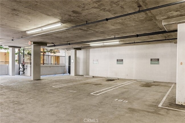 Building Photo - 2257 Watermarke Pl