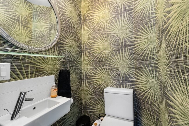 Building Photo - 61 Cummins Hwy