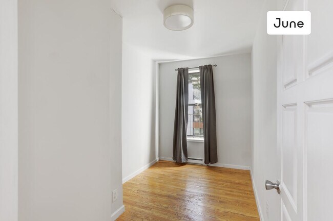 Building Photo - 136 West 109th Street