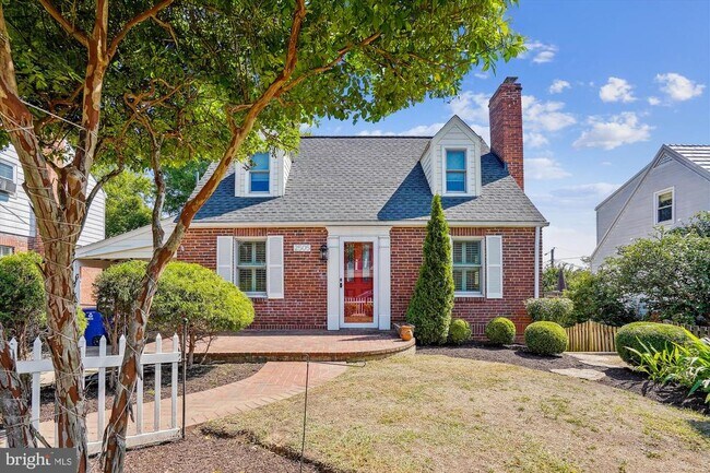 Building Photo - 2505 N Powhatan St