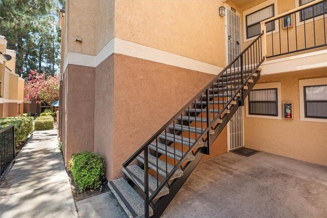 Building Photo - 10655 Lemon Ave