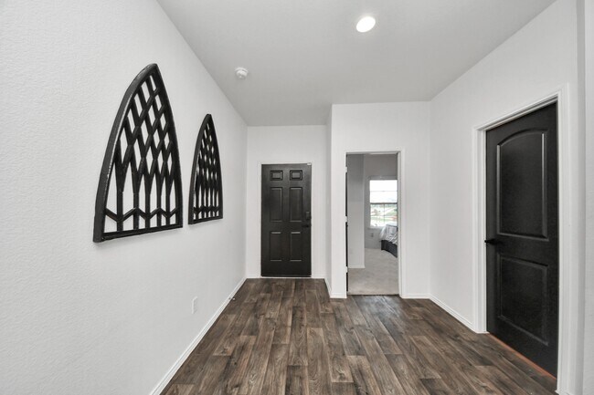 Building Photo - 22939 San Giorgio Ct