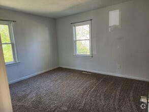 Building Photo - Beautiful brick ranch