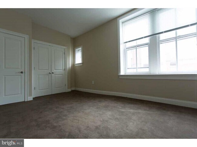 Building Photo - 1100 Spruce St