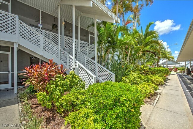 Building Photo - 15410 River Vista Dr