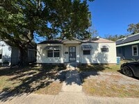 Building Photo - Nice 2 bedroom 1 bath home near UAMS