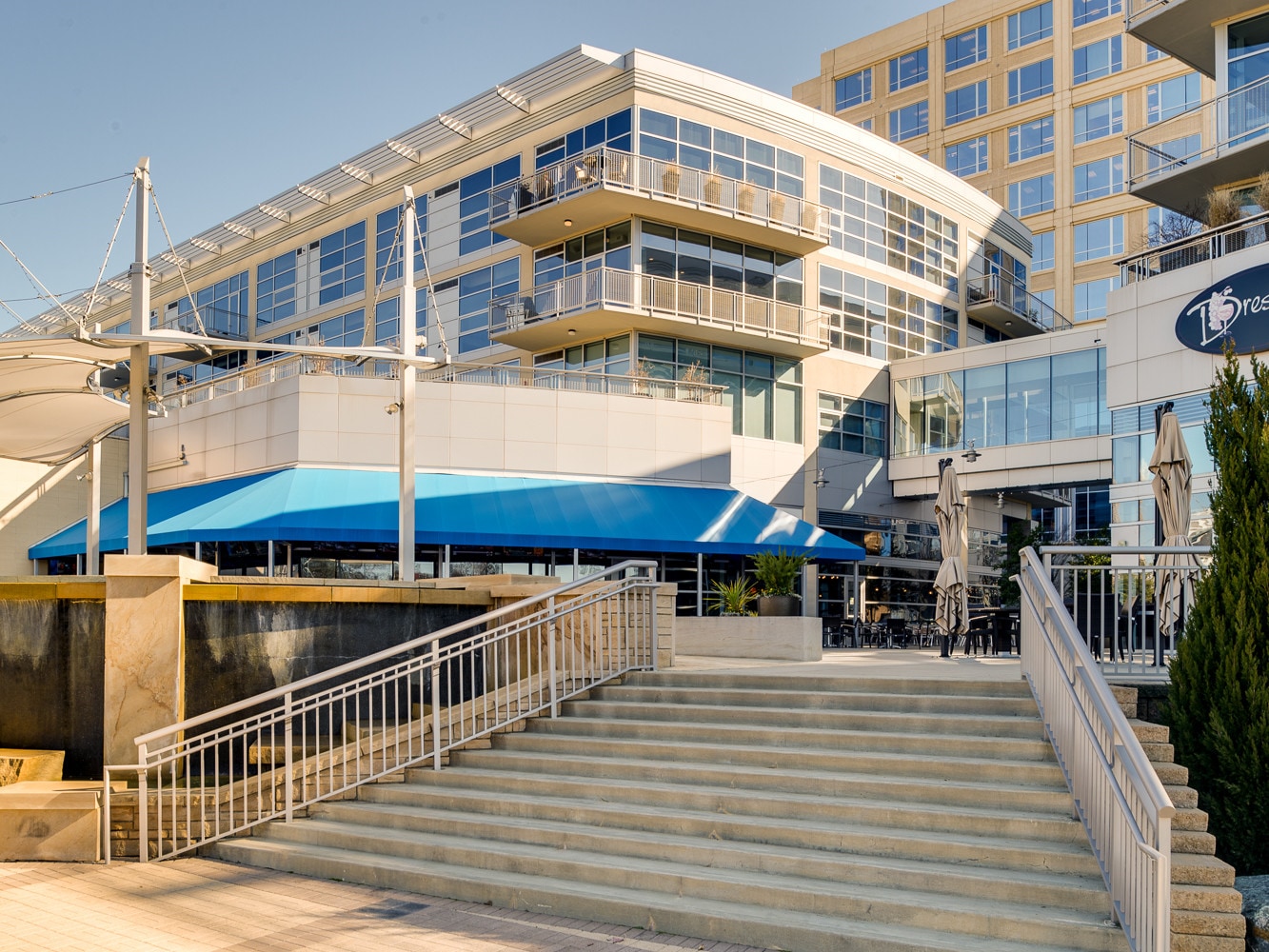 Building Photo - 1133 Metropolitan Ave