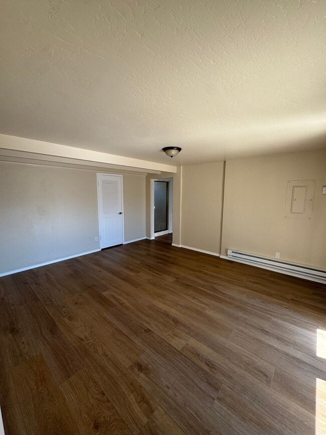 Building Photo - 3-Bedroom Home with Spectacular Views and ...