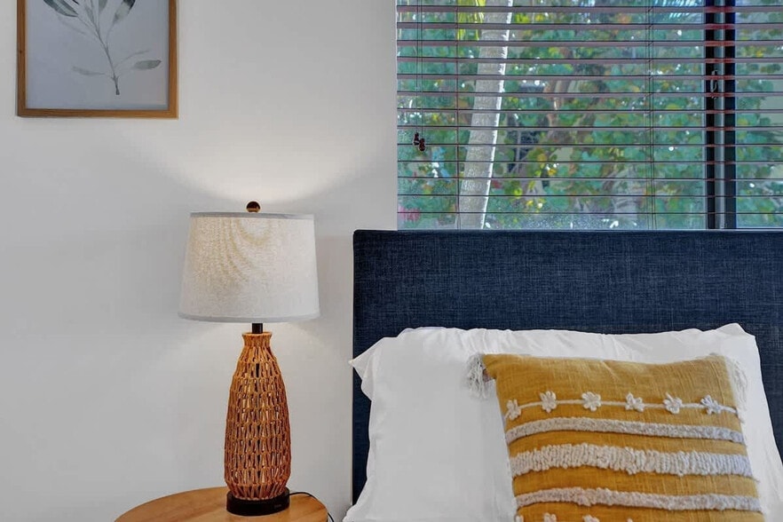 Building Photo - 333 Walnut St