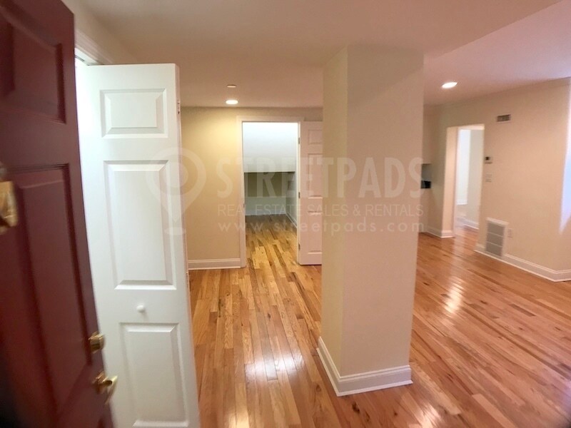 Building Photo - 3 Chauncy St