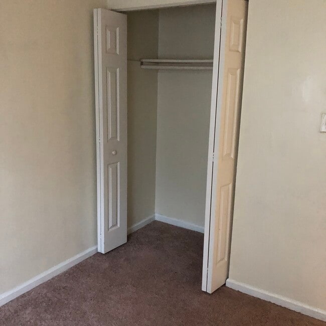 Building Photo - 3247 Saxon Pl