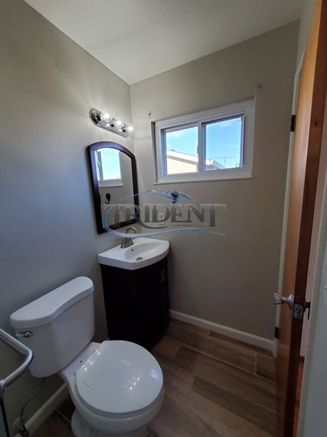 Building Photo - This is a cute 4 bedroom, 2 bath house in an established Woodland community