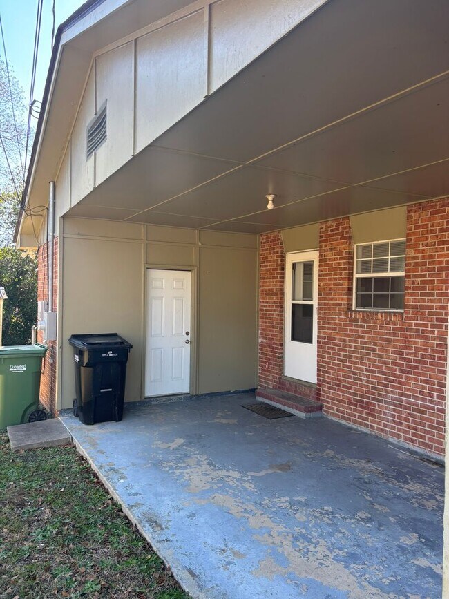 Building Photo - Wesley Hills Subdivision