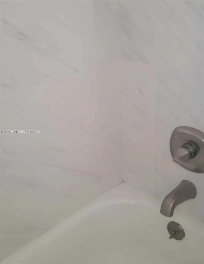 Building Photo - 2228 Polk St