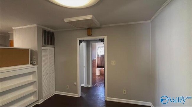 Building Photo - 2901 Azalea Rd SW