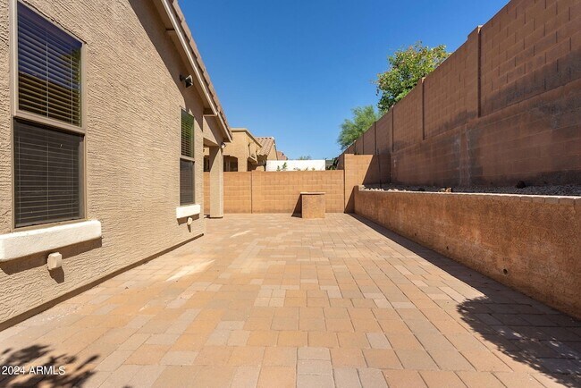 Building Photo - 30153 N 71st Dr